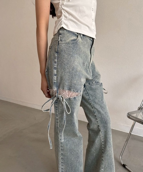 one after another NICE CLAUP（ワンアフターアナザーナイスクラップ）の「【サイズ展開あり】サイドオープンレースデニムパンツ（デニムパンツ・レディース・ライトブルー/ブルー系その他/ブルー・SMALL/MEDIUM）」の12枚目の写真