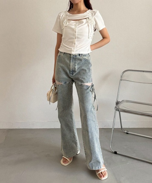 one after another NICE CLAUP（ワンアフターアナザーナイスクラップ）の「【サイズ展開あり】サイドオープンレースデニムパンツ（デニムパンツ・レディース・ライトブルー/ブルー系その他/ブルー・SMALL/MEDIUM）」の5枚目の写真