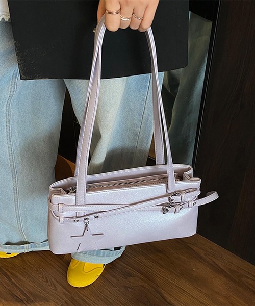 HOOK（フック）の「HOOK for girls　くすみパステルカラー スクエアショルダーバッグ（ボストンバッグ・レディース・イエロー/ブルー/ホワイト/パープル/ブラック・FREE）」の4枚目の写真