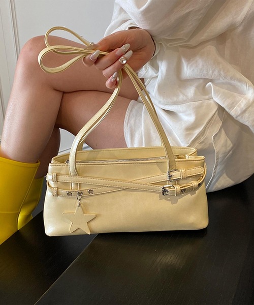 HOOK（フック）の「HOOK for girls　くすみパステルカラー スクエアショルダーバッグ（ボストンバッグ・レディース・イエロー/ブルー/ホワイト/パープル/ブラック・FREE）」の5枚目の写真