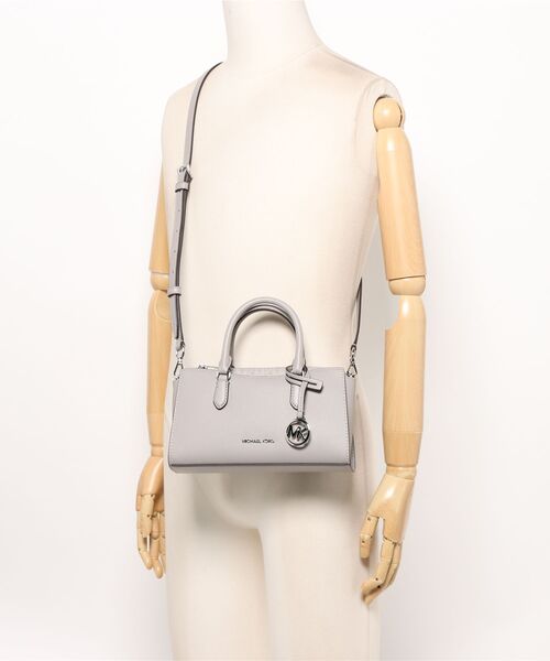MICHAEL KORS(マイケルコース)の「ARDEN SM TZ MSGR クロスボディ(ショルダーバッグ・レディース・グレー系・FREE)」の5枚目の写真