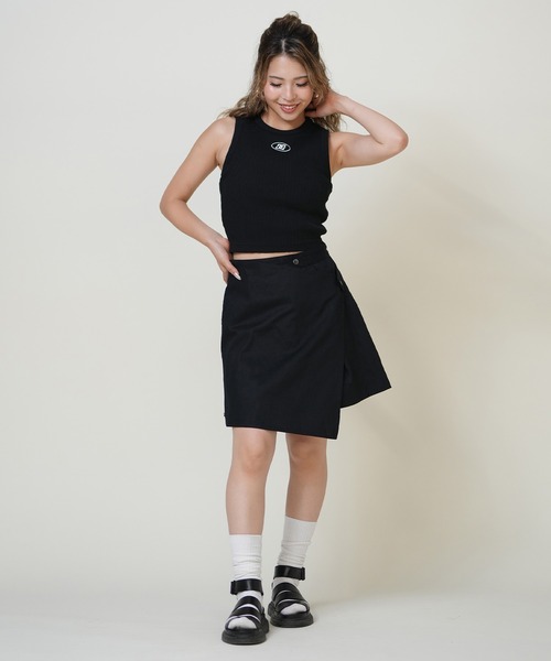 RIKKA FEMME(リッカファーム)の「フロントラップショーツ(チノパンツ・レディース・ダークネイビー/ライトブラウン/ブラック・マルチサイズ)」の7枚目の写真