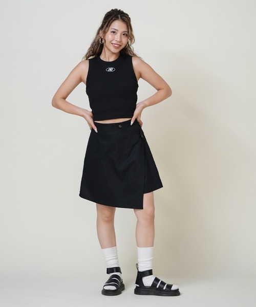 RIKKA FEMME(リッカファーム)の「フロントラップショーツ(チノパンツ・レディース・ダークネイビー/ライトブラウン/ブラック・マルチサイズ)」の8枚目の写真