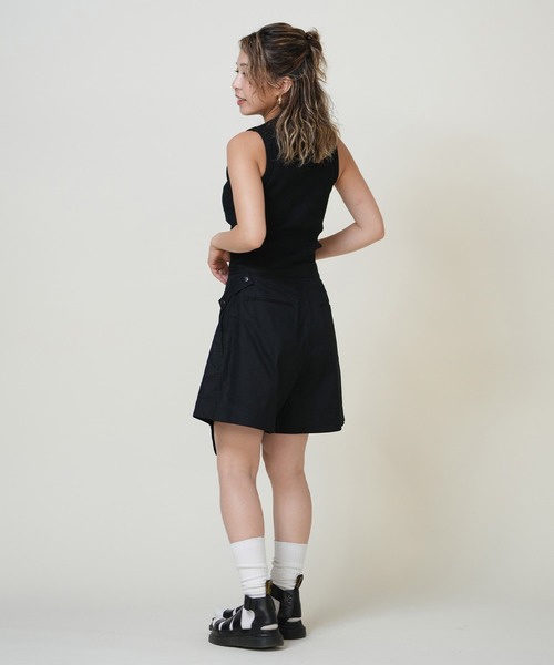 RIKKA FEMME(リッカファーム)の「フロントラップショーツ(チノパンツ・レディース・ダークネイビー/ライトブラウン/ブラック・マルチサイズ)」の9枚目の写真