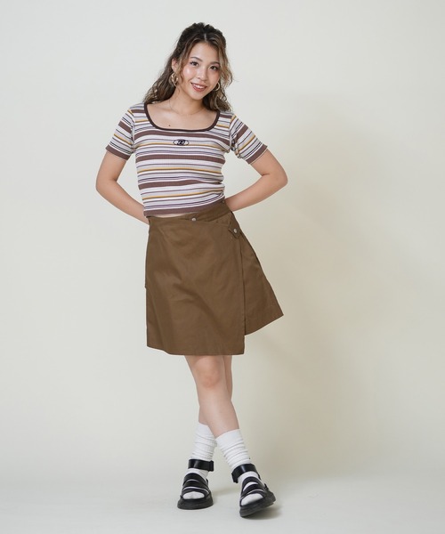 RIKKA FEMME(リッカファーム)の「フロントラップショーツ(チノパンツ・レディース・ダークネイビー/ライトブラウン/ブラック・マルチサイズ)」の13枚目の写真