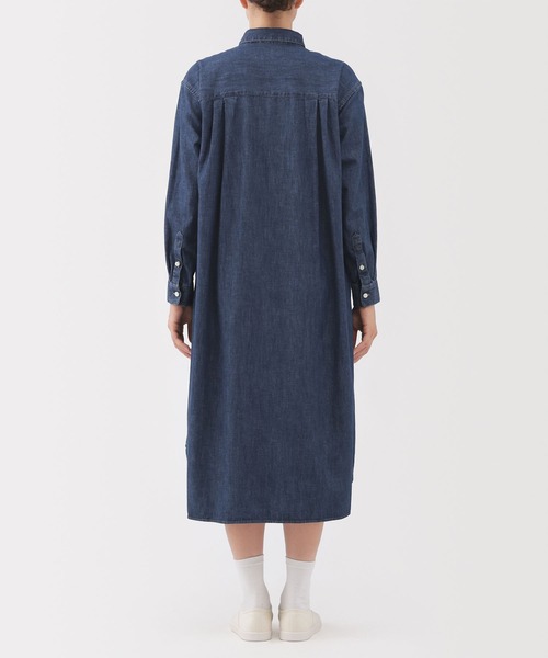 無印良品(ムジルシリョウヒン)の「婦人 洗いざらし デニム長袖シャツワンピース(ワンピース・レディース・ブルー・S/M/XL/L)」の4枚目の写真