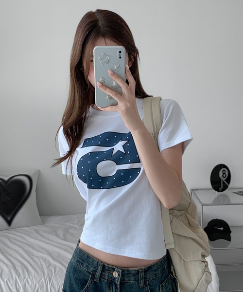 UNE MANSION（ユヌマンション）の「Ｎｏ.5スターロゴクロップド半袖Ｔシャツ（Tシャツ/カットソー・レディース・ブラック/ワイン/ホワイト・FREE）」の6枚目の写真