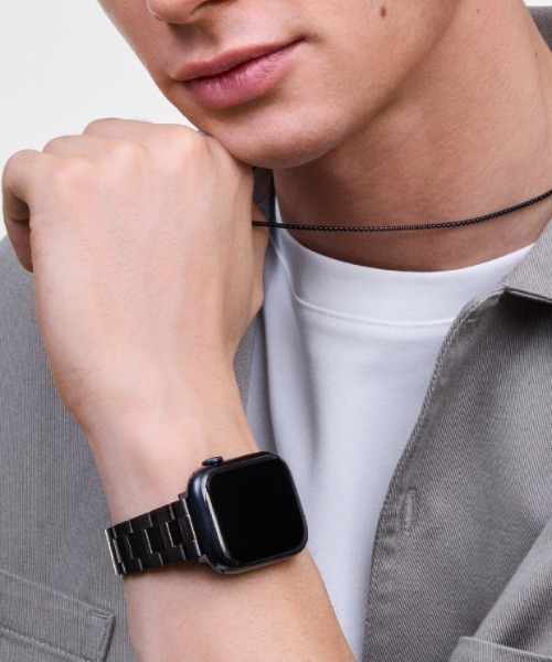 Daniel Wellington(ダニエルウェリントン)の「アップルウォッチ メッシュストラップ Smart Watch Link Strap 20mm シルバー/ブラック(アナログ腕時計・レディース・シルバー/ブラック・20mm)」の10枚目の写真