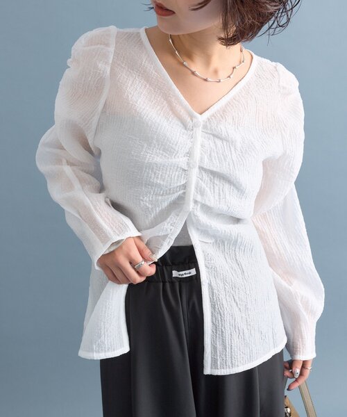 mystic（ミスティック）の「Vシャーリングブラウス（シャツ/ブラウス・レディース・ブラック/オフホワイト/ブラウン・FREE）」の11枚目の写真