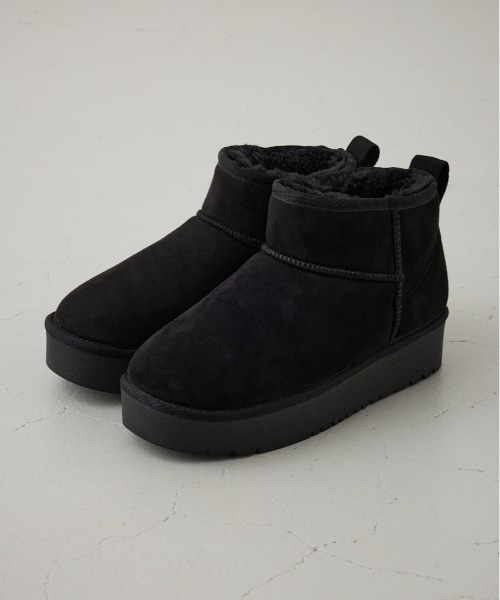 AZUL by moussy(アズールバイマウジー)の「厚底ムートンショートブーツ(ブーツ・レディース・ブラウン/ブラック/ベージュ・SMALL/MEDIUM/LARGE)」の2枚目の写真