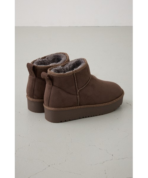 AZUL by moussy(アズールバイマウジー)の「厚底ムートンショートブーツ(ブーツ・レディース・ブラウン/ブラック/ベージュ・SMALL/MEDIUM/LARGE)」の10枚目の写真