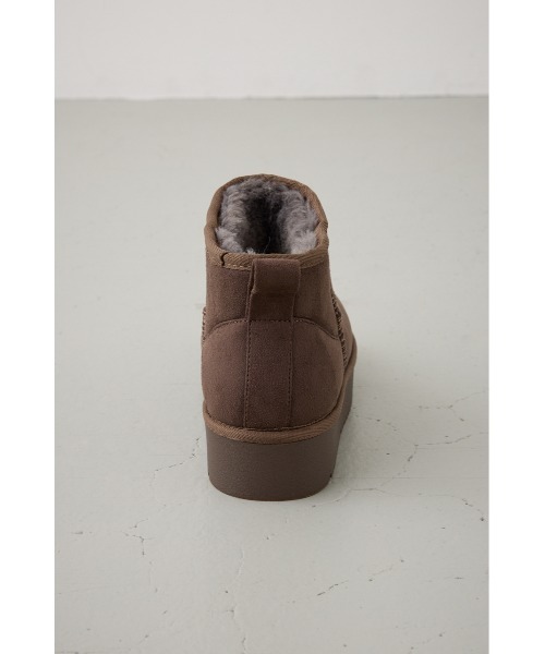 AZUL by moussy(アズールバイマウジー)の「厚底ムートンショートブーツ(ブーツ・レディース・ブラウン/ブラック/ベージュ・SMALL/MEDIUM/LARGE)」の12枚目の写真