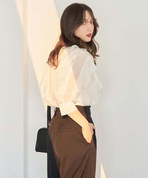 SWINGLE(スウィングル)の「キーネックラッフルフリルブラウス(シャツ/ブラウス・レディース・ブラウン/オフホワイト/ピンク・FREE)」の11枚目の写真