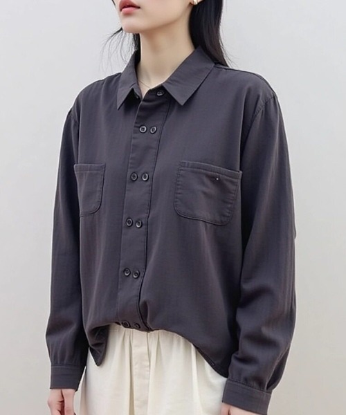 cammie(キャミー)の「ダブルボタンデザインシャツ(シャツ/ブラウス・レディース・パープル/キャメル/ダークグレー・L/M)」の6枚目の写真