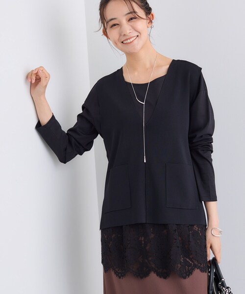 INDIVI(インディヴィ)の「Vネック ニットジレ(ニット/セーター・レディース・ナチュラル/ブラック・05/13/38)」の1枚目の写真