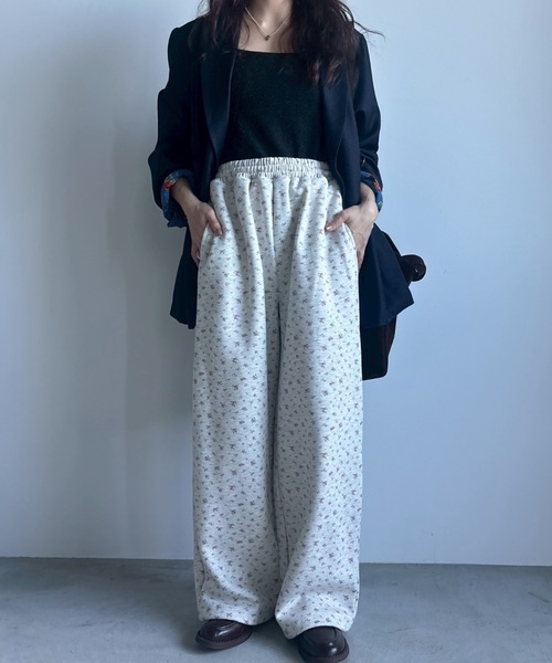 Unitage(ユニテージ)の「小花柄裏起毛スウェットパンツ(その他パンツ・レディース・ブラック/ライトグレー・FREE)」の9枚目の写真
