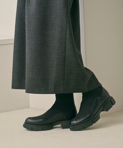 BEAUTY&YOUTH UNITED ARROWS(ビューティーアンドユースユナイテッドアローズ)の「ニット レザーライク ブーツ 撥水/晴雨兼用(ブーツ・レディース・ブラック・36/37/38)」の17枚目の写真