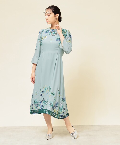 Sunauna(スーナウーナ)の「【手洗い可】花柄パネルワンピース(ワンピース・レディース・グリーン系その他2/ネイビー系1/ネイビー系/ベージュ系/モスグリーン系1・34/40/38/36)」の7枚目の写真