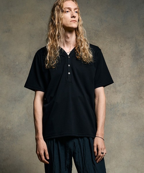 wjk(ダヴルジェイケイ)の「ab1799- IVXLCDM ×wjk croco pattern middle ring 指輪(909 iv02h)(リング・メンズ・ブラック・17号/19号/21号)」の2枚目の写真