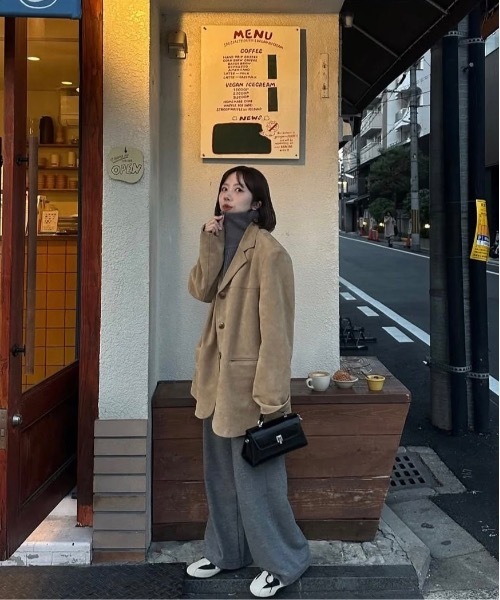 lawgy（ラウジー）の「line switching brushed tailored jacket / ラインスイッチングブラッシュドテーラードジャケット（テーラードジャケット・レディース・ベージュ/ブラウン・FREE）」の14枚目の写真