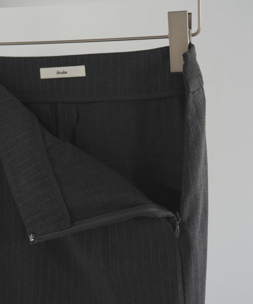 anuke(アンヌーク)の「anuke Heather Stretch Middleskirt(スカート・レディース・ダークグレー/グレー・36/38)」の5枚目の写真