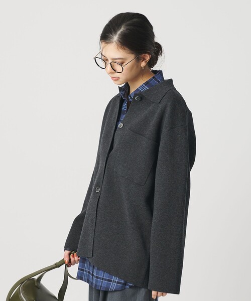 BEAUTY&YOUTH UNITED ARROWS(ビューティーアンドユースユナイテッドアローズ)の「コットンウールブレンド ミラノリブ シャツカーディガン ウォッシャブル(カーディガン/ボレロ・レディース・オフホワイト/ライム/ダークグレー・FREE)」の4枚目の写真