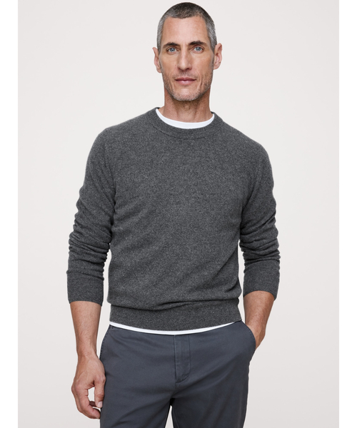 Banana Republic(バナナリパブリック)の「カシミヤ クルーネックセーター(ニット/セーター・メンズ・アイボリー/ブルー/グレー/バーガンディー/イエロー/ネイビー/グリーン/オレンジ/サックスブルー/ライトイエロー/ブルー系その他3/ブラック/チャコールグレー/ブラウン/ブルー系その他2/ブラック系その他/ブルー系その他/ピンク系その他・L/XL/M/S)」の5枚目の写真