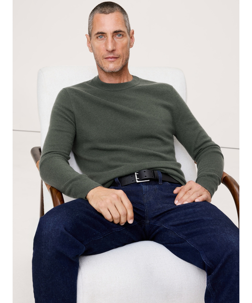 Banana Republic(バナナリパブリック)の「カシミヤ クルーネックセーター(ニット/セーター・メンズ・アイボリー/ブルー/グレー/バーガンディー/イエロー/ネイビー/グリーン/オレンジ/サックスブルー/ライトイエロー・L/XL/M/S)」の3枚目の写真