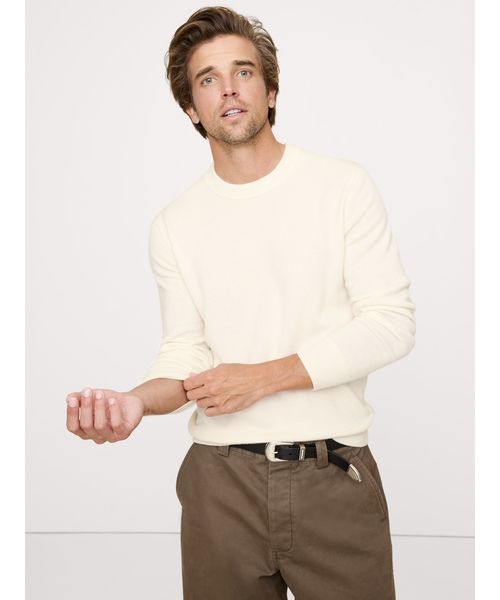 Banana Republic(バナナリパブリック)の「カシミヤ クルーネックセーター(ニット/セーター・メンズ・アイボリー/ブルー/グレー/バーガンディー/イエロー/ネイビー/グリーン/オレンジ/サックスブルー/ライトイエロー・L/XL/M/S)」の2枚目の写真