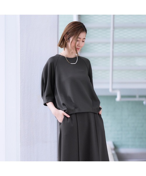 AOYAMA(アオヤマ)の「なめらかな表面感と程良いふくらみがポイント!ダンボールニットコクーンプルオーバー(ニット/セーター・レディース・グレー/ネイビー・M)」の19枚目の写真