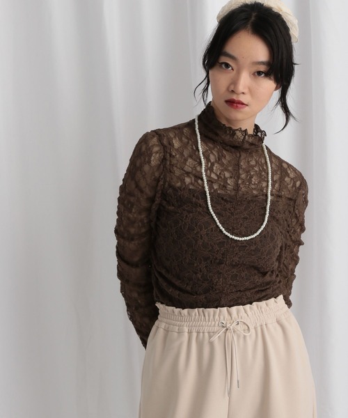 mysty woman(ミスティウーマン)の「総レースハイネックギャザープルオーバー 606418(Tシャツ/カットソー・レディース・オフホワイト/ブラウン/ブラック・FREE)」の20枚目の写真