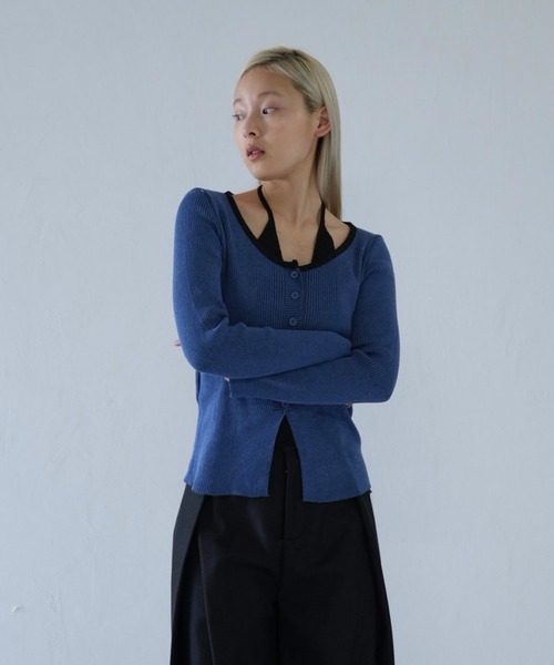 Uenui（ウニュイ）の「layered rib knit top（ニット/セーター・レディース・ブルー/グレー/ブラック・FREE）」の4枚目の写真