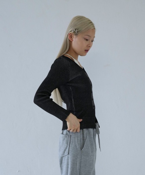 Uenui（ウニュイ）の「layered rib knit top（ニット/セーター・レディース・ブルー/グレー/ブラック・FREE）」の11枚目の写真