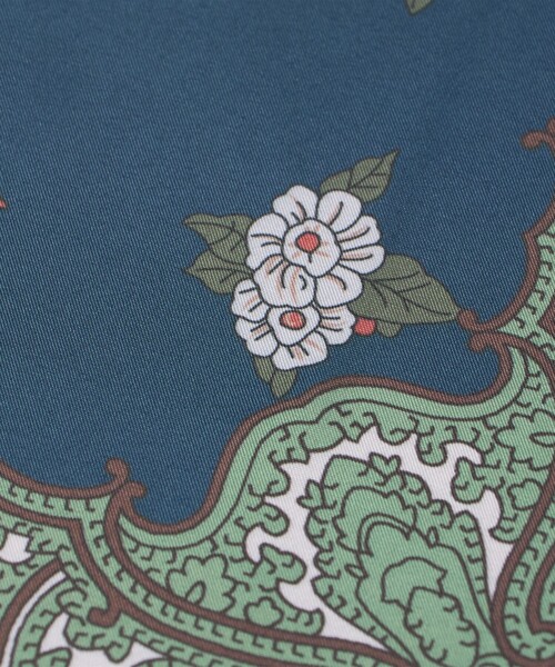 green label relaxing(グリーンレーベルリラクシング)の「GLR スクエア ラージ スカーフ(バンダナ/スカーフ・メンズ・ネイビー/ダークブラウン/コバルトブルー/その他2/ブラック/その他1・FREE)」の9枚目の写真