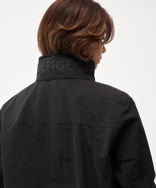 TOMMY HILFIGER(トミーヒルフィガー)の「【オンライン限定】スタンドカラーブルゾン/ REGATTA JACKET(ブルゾン・メンズ・ブラック/ネイビー・LARGE/SMALL/X-LARGE/MEDIUM)」の4枚目の写真