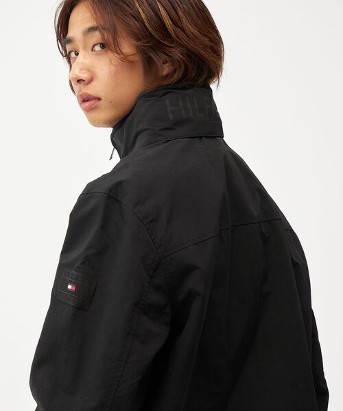 TOMMY HILFIGER(トミーヒルフィガー)の「【オンライン限定】スタンドカラーブルゾン/ REGATTA JACKET(ブルゾン・メンズ・ブラック/ネイビー・LARGE/SMALL/X-LARGE/MEDIUM)」の5枚目の写真