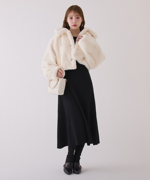 one after another NICE CLAUP(ワンアフターアナザーナイスクラップ)の「キラキラボタンファーコート(その他アウター・レディース・サックスブルー/ブラック/アイボリー・FREE)」の7枚目の写真