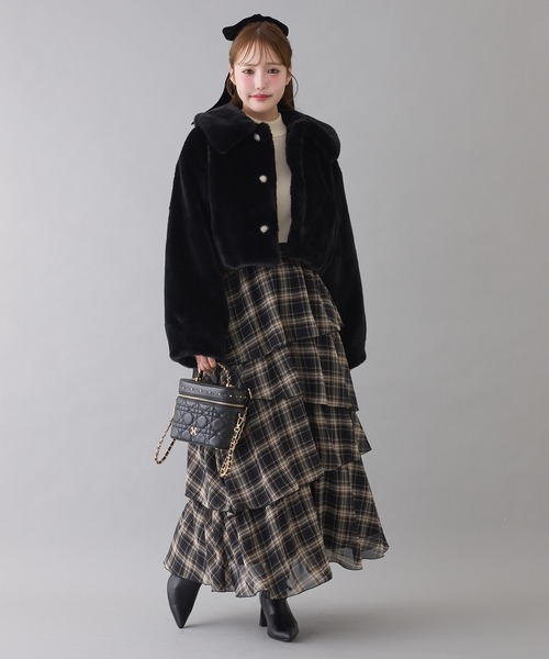 one after another NICE CLAUP(ワンアフターアナザーナイスクラップ)の「キラキラボタンファーコート(その他アウター・レディース・サックスブルー/ブラック/アイボリー・FREE)」の11枚目の写真