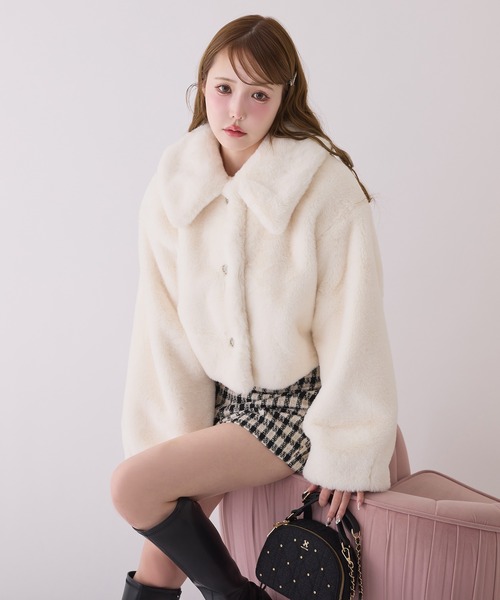 ふわふわ 11/3 再入荷！】ふわもこ ウサ耳ロゴファーBIGブルゾン | VOLCAN&APHRODITE