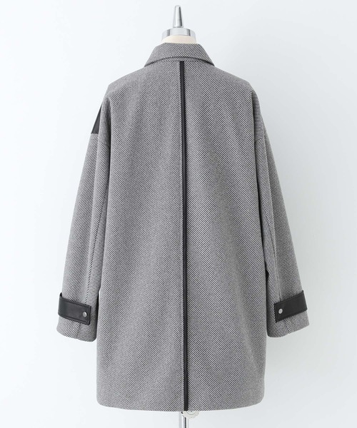 kOhAKU（コハク）の「『異素材切替バックルコート』（ステンカラーコート・レディース・ブラック/グレー・1/2）」の9枚目の写真