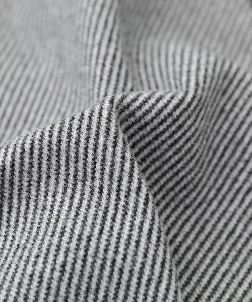 kOhAKU（コハク）の「『異素材切替バックルコート』（ステンカラーコート・レディース・ブラック/グレー・1/2）」の18枚目の写真