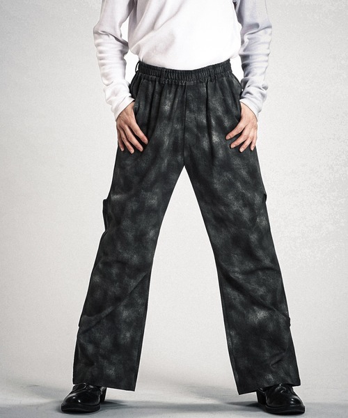 NO ID.（ノーアイディ）の「【NO ID.】Wide-Leg Tuck Trousers / ワイド レッグ タック トラウザーズ（その他パンツ・メンズ・ブラック系その他/その他23/ブラック・2/1）」の16枚目の写真