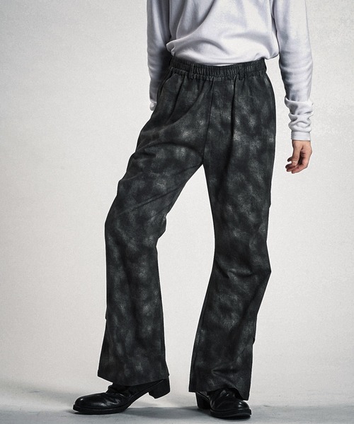 NO ID.（ノーアイディ）の「【NO ID.】Wide-Leg Tuck Trousers / ワイド レッグ タック トラウザーズ（その他パンツ・メンズ・ブラック系その他/その他23/ブラック・2/1）」の17枚目の写真