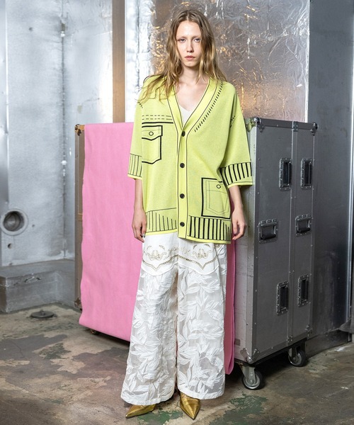 AULA AILA(アウラアイラ)の「【セットアップ着用可】カットワークエンブロイダリーパンツ(その他パンツ・レディース・オフホワイト/グレイッシュベージュ/ブラック・0/1)」の8枚目の写真