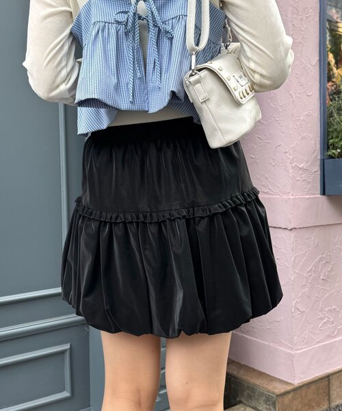 CIAOPANIC(チャオパニック)の「レザーライクバルーンミニスカート(スカート・レディース・ブラック/ボルドー・ONE SIZE)」の3枚目の写真