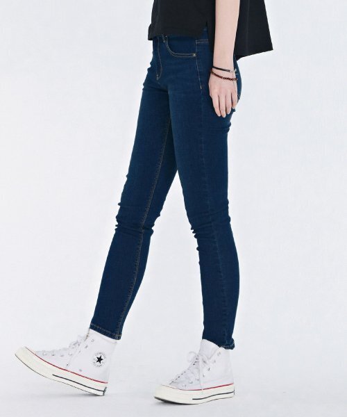 CHASECULT(チェイスカルト)の「女性Dトーンバンディングスキニージーンズパンツ-CARG2363B04(デニムパンツ・レディース・ネイビー・67/70/74/76)」の3枚目の写真