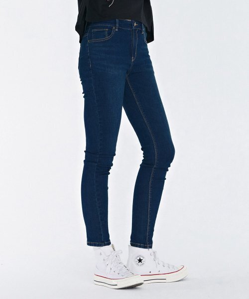 CHASECULT(チェイスカルト)の「女性Dトーンバンディングスキニージーンズパンツ-CARG2363B04(デニムパンツ・レディース・ネイビー・67/70/74/76)」の4枚目の写真