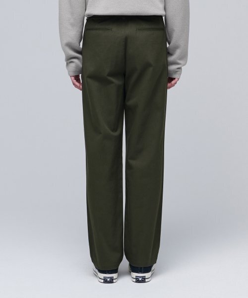 MUSINSA STANDARD（ムシンサスタンダード）の「ワンタックレギュラーフィットCcinoパンツ[カーキ]（その他パンツ・メンズ・その他・26/27/28/29/30/31/32/33/34/36/38/40/42）」の17枚目の写真