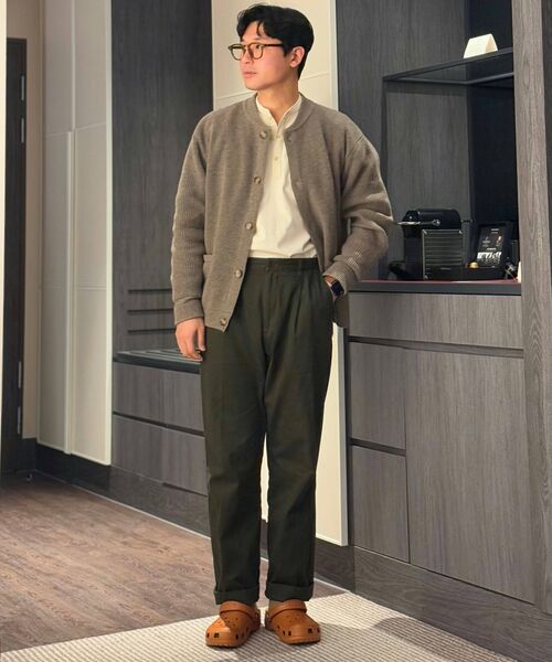 MUSINSA STANDARD（ムシンサスタンダード）の「ワンタックレギュラーフィットCcinoパンツ[カーキ]（その他パンツ・メンズ・その他・26/27/28/29/30/31/32/33/34/36/38/40/42）」の9枚目の写真