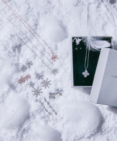 JILL by JILL STUART（ジルバイジルスチュアート）の「◇Cubic 大粒クローバーピアス（ピアス（両耳用）・レディース・シルバー・FREE）」の10枚目の写真